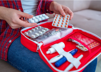 Čo zbaliť do lekárničky na dovolenku? Toto v nej nesmie chýbať.