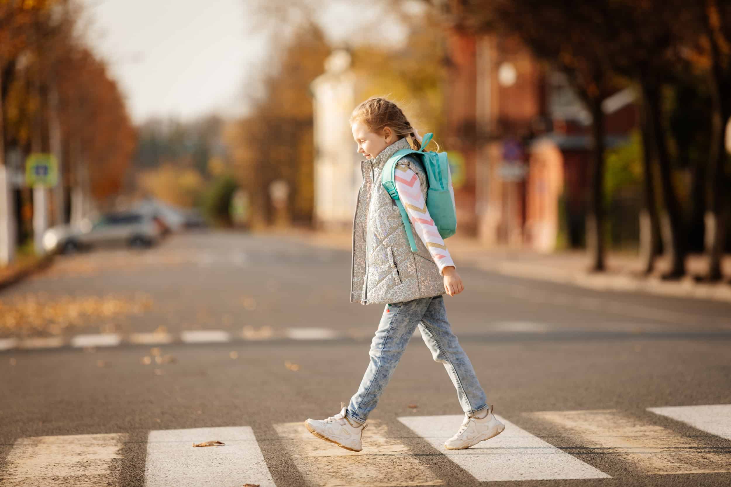 Tipy, ako jazdiť bezpečne v blízkosti chodcov a cyklistov