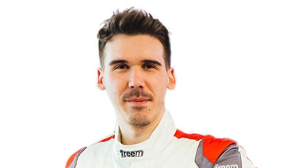 Pretekár Richard Gonda radí, ako jazdiť bezpečne v konkrétnych situáciách na ceste