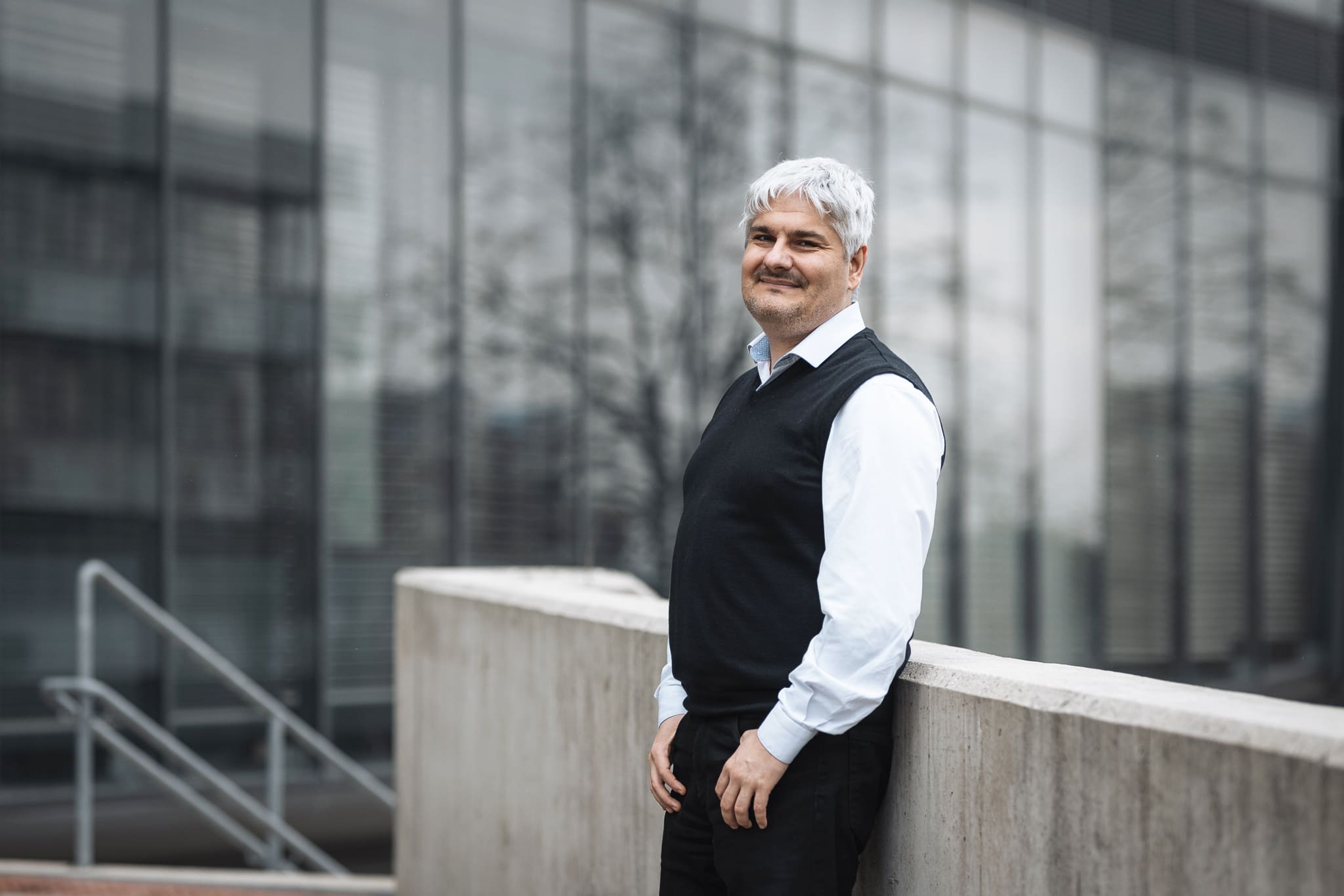 Rozhovor s biochemikom Pavlom Čekanom o pandémii COVID-19, opatreniach, bezpečnosti vakcín a mutáciách koronavírusu