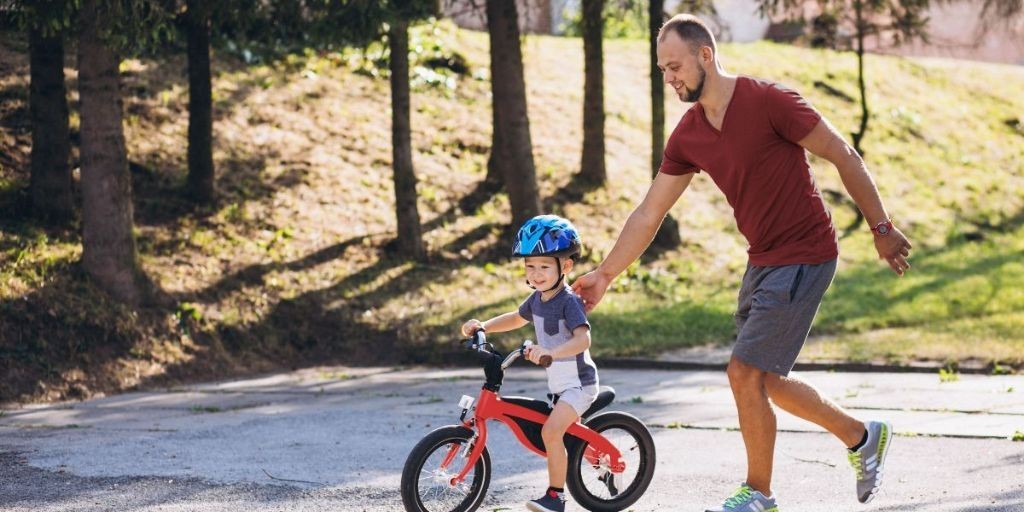 Ako naučiť dieťa bicyklovať sa