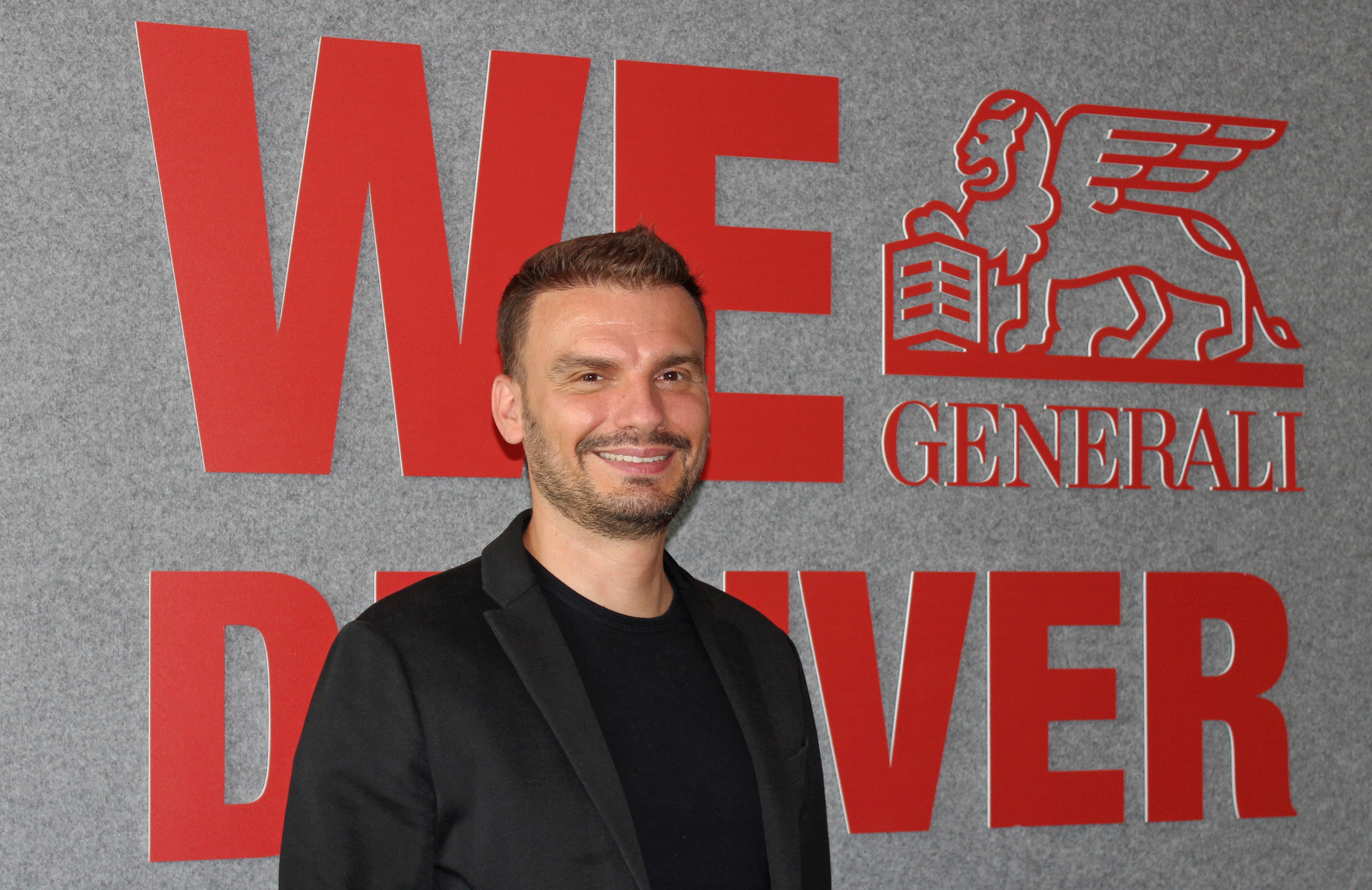 Rozhovor s odborníkom na počítačovú bezpečnosť Karolom Suchánkom o tom, ako zabezpečiť svoje účty, čo nám hrozí v online svete a ako sa dajú naše dáta zneužiť