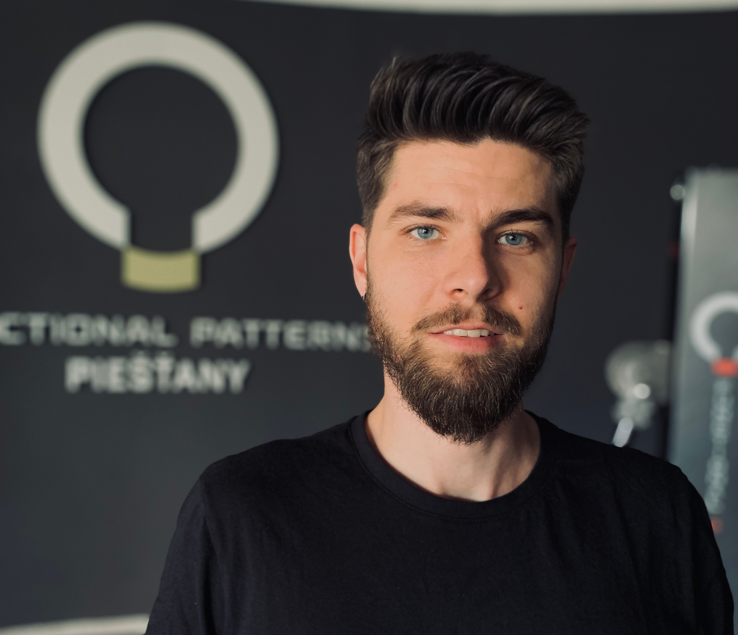 Tréner Peter Tibenský: Ak sa vám podarí dostať pod kontrolu základné pohybové vzorce, benefity sa prejavia pri každodennom pohybe